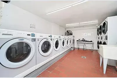 330 E 49th Street #8K, New York, NY 10017 - Photo 5