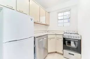 330 E 49th St, New York City, NY 10017 - Photo 3