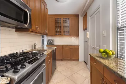 260 W End Avenue #6B, New York City, NY 10023 - Photo 5