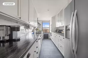 303 Beverley Rd, New York City, NY 11218 - Photo 3