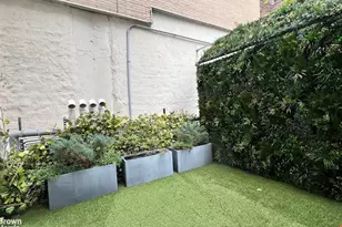 214 W 72nd St, New York City, NY 10023 - Photo 11