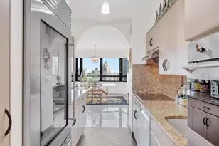 240 E 47th St, New York City, NY 10017 - Photo 3