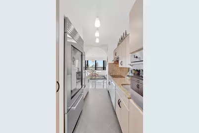 240 E 47th Street #30C, New York City, NY 10017 - Photo 3