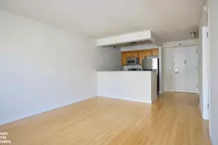 516 W 47th St, New York City, NY 10036 - Photo 5