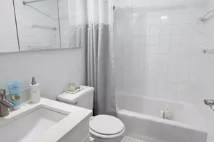 230 W 55th St, New York, NY 10019 - Photo 7