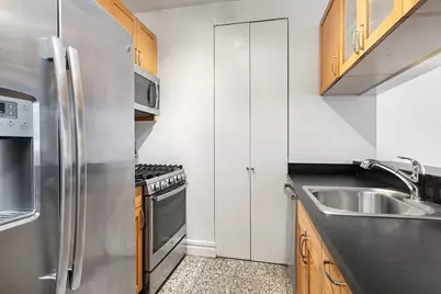 401 E 60th Street #10G, New York City, NY 10065 - Photo 3