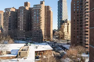 385 Grand St, New York City, NY 10002 - Photo 15