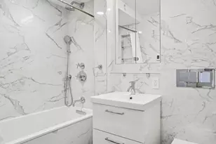 385 Grand St, New York City, NY 10002 - Photo 15