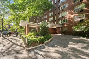 345 W 58th St, New York City, NY 10019 - Photo 9