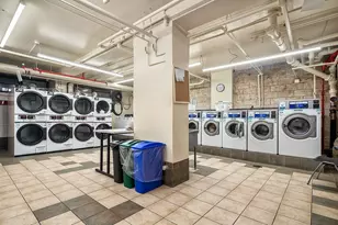 345 W 58th St, New York City, NY 10019 - Photo 11