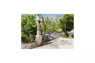 470 W 24th St, New York City, NY 10011 - Photo 33