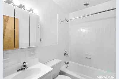 132 E 45th Street #3G, New York, NY 10017 - Photo 7