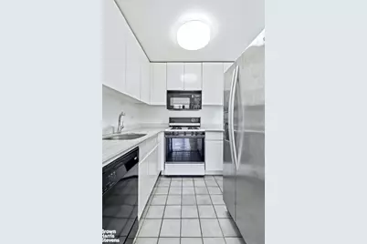 236 E 47th Street #21B, New York City, NY 10017 - Photo 31