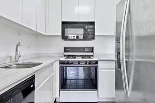 236 E 47th St, New York City, NY 10017 - Photo 31