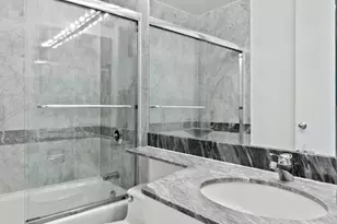 236 E 47th St, New York City, NY 10017 - Photo 9