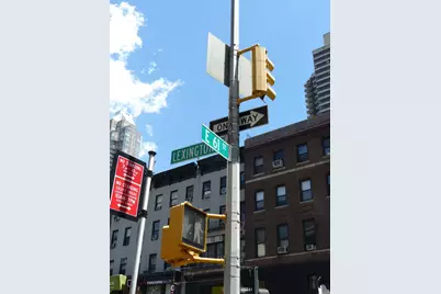 110 E 61st Street #1B, New York, NY 10021 - Photo 19