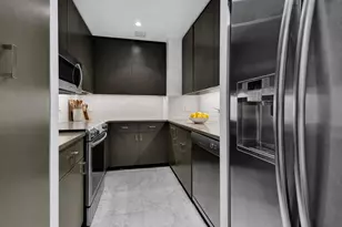 641 5th Ave, New York City, NY 10022 - Photo 5