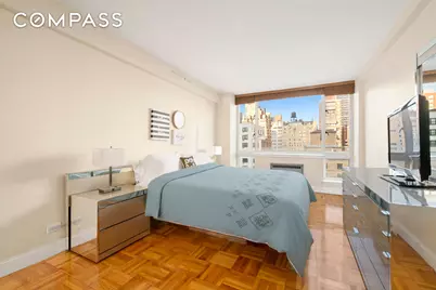 333 E 69th Street #10H, New York, NY 10021 - Photo 9