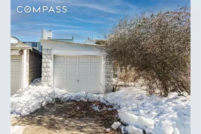 961 E 32nd Street, New York City, NY 11210 - Photo 19