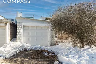 961 E 32nd St, New York City, NY 11210 - Photo 19