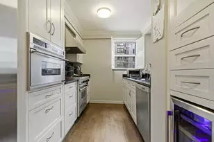 196 E 75th St, New York City, NY 10021 - Photo 3