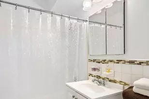 311 E 71st St, New York City, NY 10021 - Photo 7