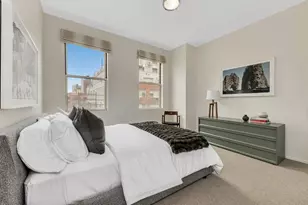 330 E 72nd St, New York City, NY 10021 - Photo 7