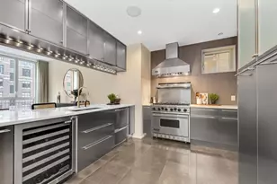 330 E 72nd St, New York City, NY 10021 - Photo 5