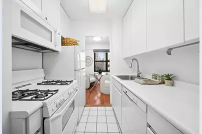 240 E 76th Street #14G, New York City, NY 10021 - Photo 5