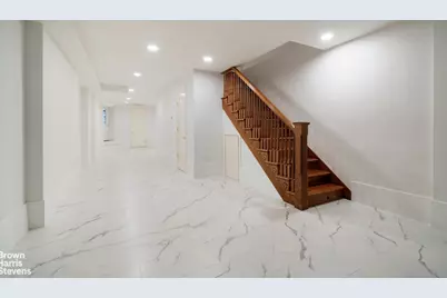 263 W 93rd Street, New York City, NY 10025 - Photo 15