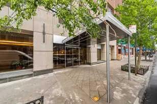 236 E 47th St, New York City, NY 10017 - Photo 15