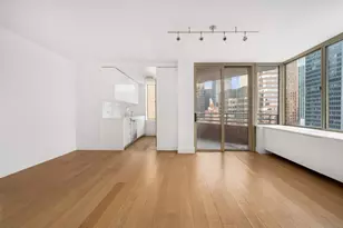 236 E 47th St, New York City, NY 10017 - Photo 3