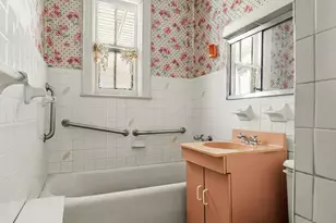 718 E 93rd St, Brooklyn, NY 11236 - Photo 5