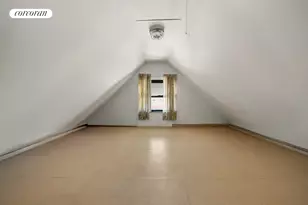 718 E 93rd St, New York City, NY 11236 - Photo 9