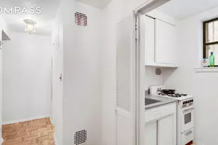 150 E 27th St, New York City, NY 10016 - Photo 7