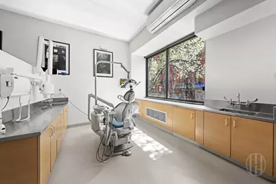 367 W 49th Street #TH 1D, New York, NY 10023 - Photo 5