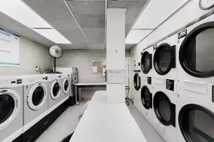 211 E 53rd St, New York, NY 10022 - Photo 7