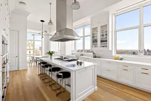 520 Park Ave, New York City, NY 10065 - Photo 9