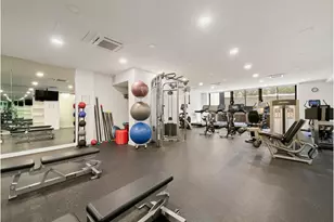 900 Park Ave, New York City, NY 10075 - Photo 11