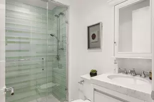 43 W 64th St, New York City, NY 10023 - Photo 15