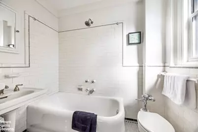 315 E 68th Street #13F, New York, NY 10065 - Photo 7