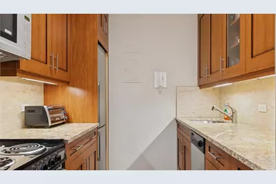 137 E 36th Street #14J, New York City, NY 10016 - Photo 3
