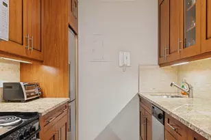 137 E 36th St, New York City, NY 10016 - Photo 3