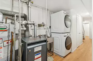 24-36 83rd St, East Elmhurst, NY 11370 - Photo 11