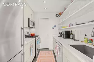 310 E 46th St, New York City, NY 10017 - Photo 7