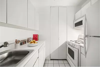 145 E 48th Street #5D, New York City, NY 10017 - Photo 3