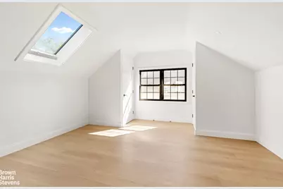 85-15 Wareham Place, Jamaica, NY 00000 - Photo 11