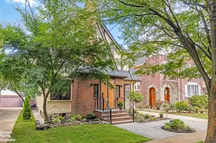 85-15 Wareham Pl, Jamaica, NY 00000 - Photo 13