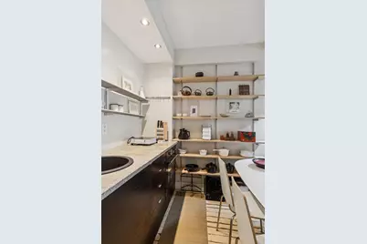 320 E 42nd Street #717, New York, NY 10017 - Photo 3