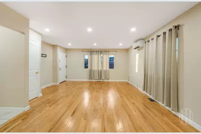 88-10 70th Road #1, Forest Hills, NY 11375 - Photo 9